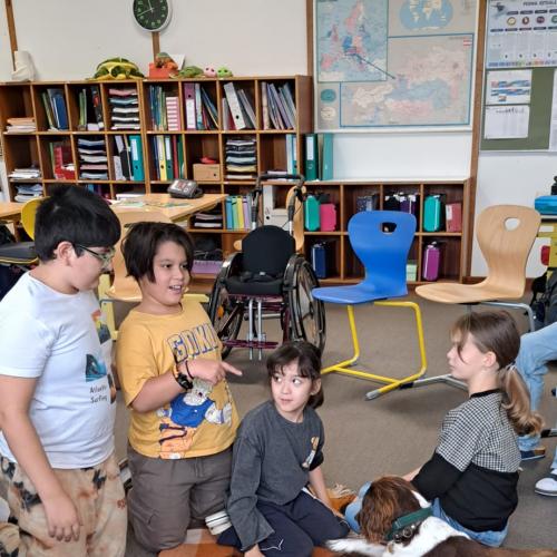 Schulbesuchshund_Bina