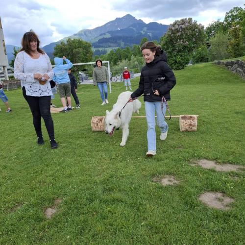 Hindernisparcours mit Sam und Bina