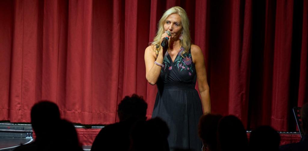 Begrüßung Angela Begrüßung Eveline